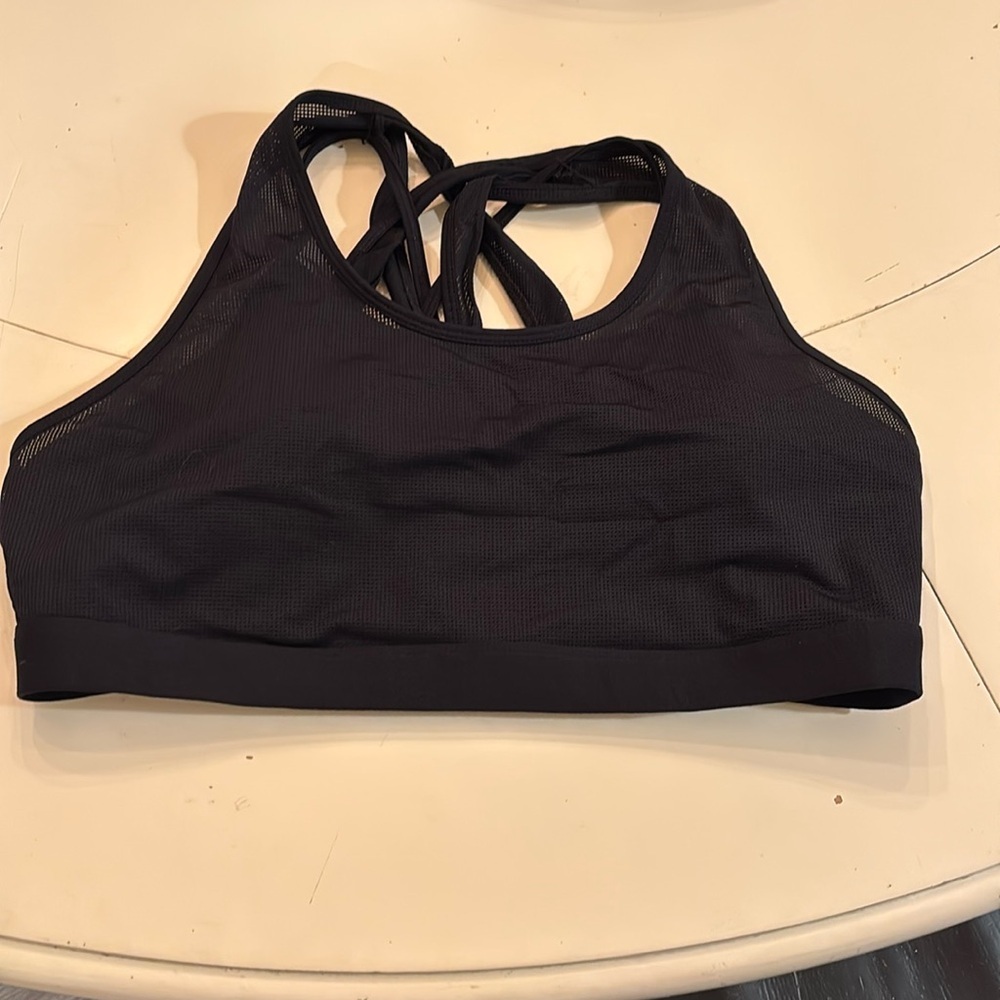 🌸Fabletics Black Sports Bra